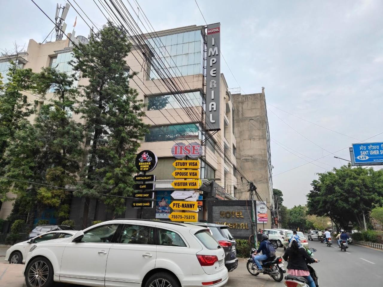 Hotel Imperial Executive Ludhiana Bagian luar foto