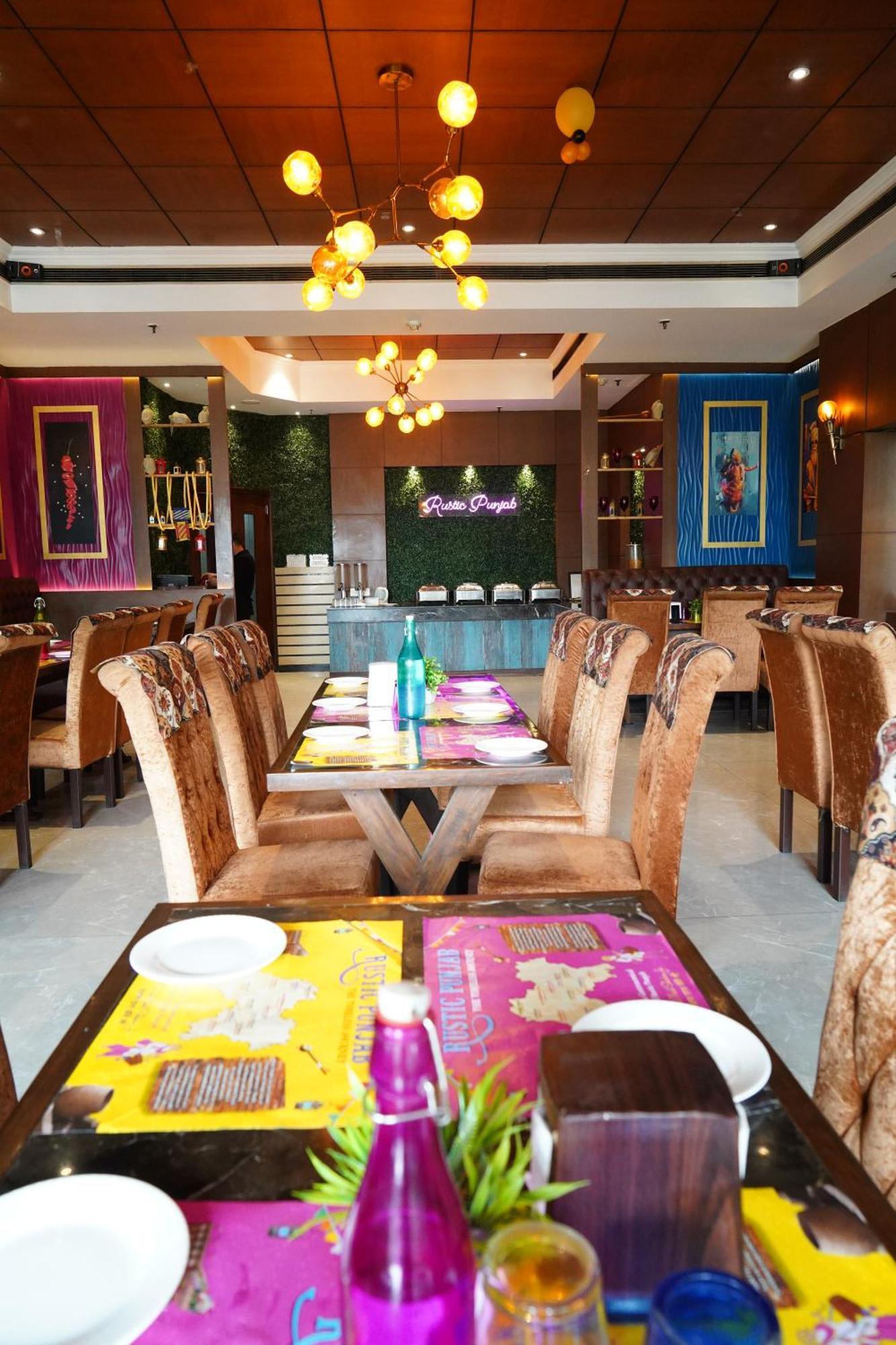 Hotel Imperial Executive Ludhiana Bagian luar foto