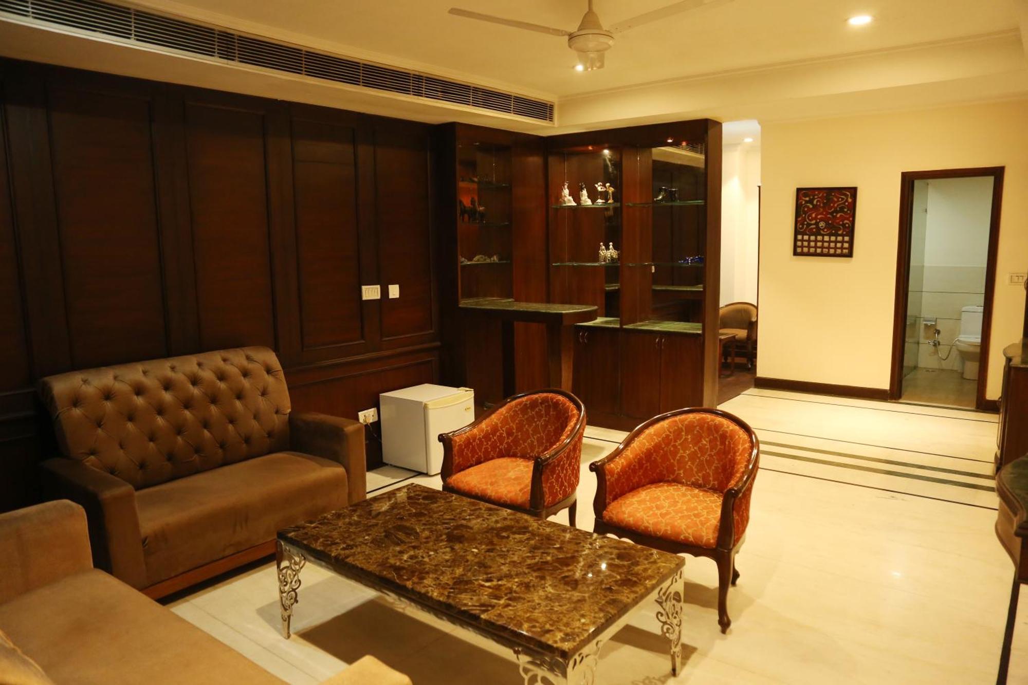 Hotel Imperial Executive Ludhiana Bagian luar foto